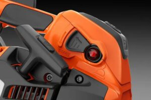 HUSQVARNA T540 XPÂ¬ MARK III CHAINSAW WITH 12″ BAR & CHAIN